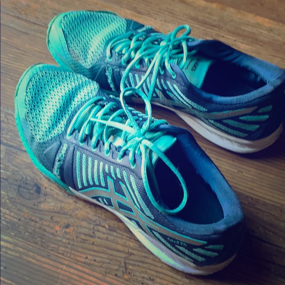 ASICS Cross Trainer